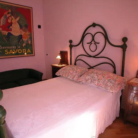 Vacanze Romane بيت ضيافة 4*